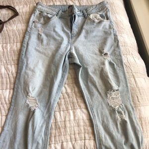 Straight legged cropped jeans